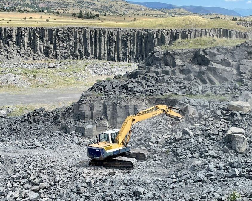 Basalt-quarry-2372-844x675