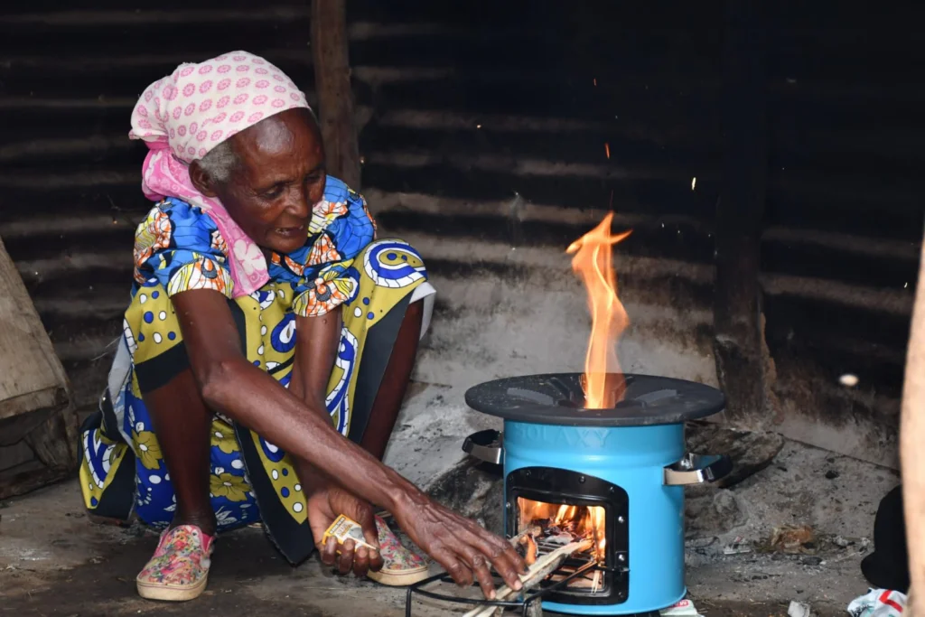 Solaxy-clean-cookstove Solaxy stove